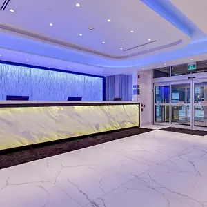 Hotel Est, Toronto